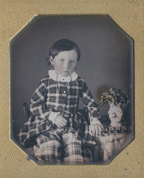 PLAID SUIT.