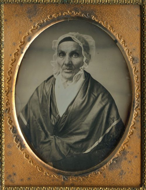 A QUAKER WOMAN? Quarter Plate Dag