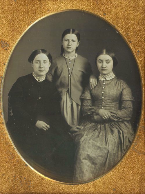 SISTERS OR FRIENDS?