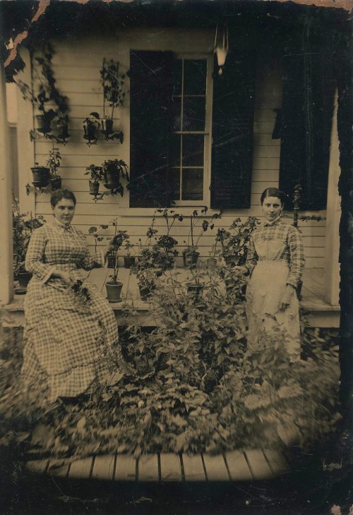 A PAIR OF GARDENERS.